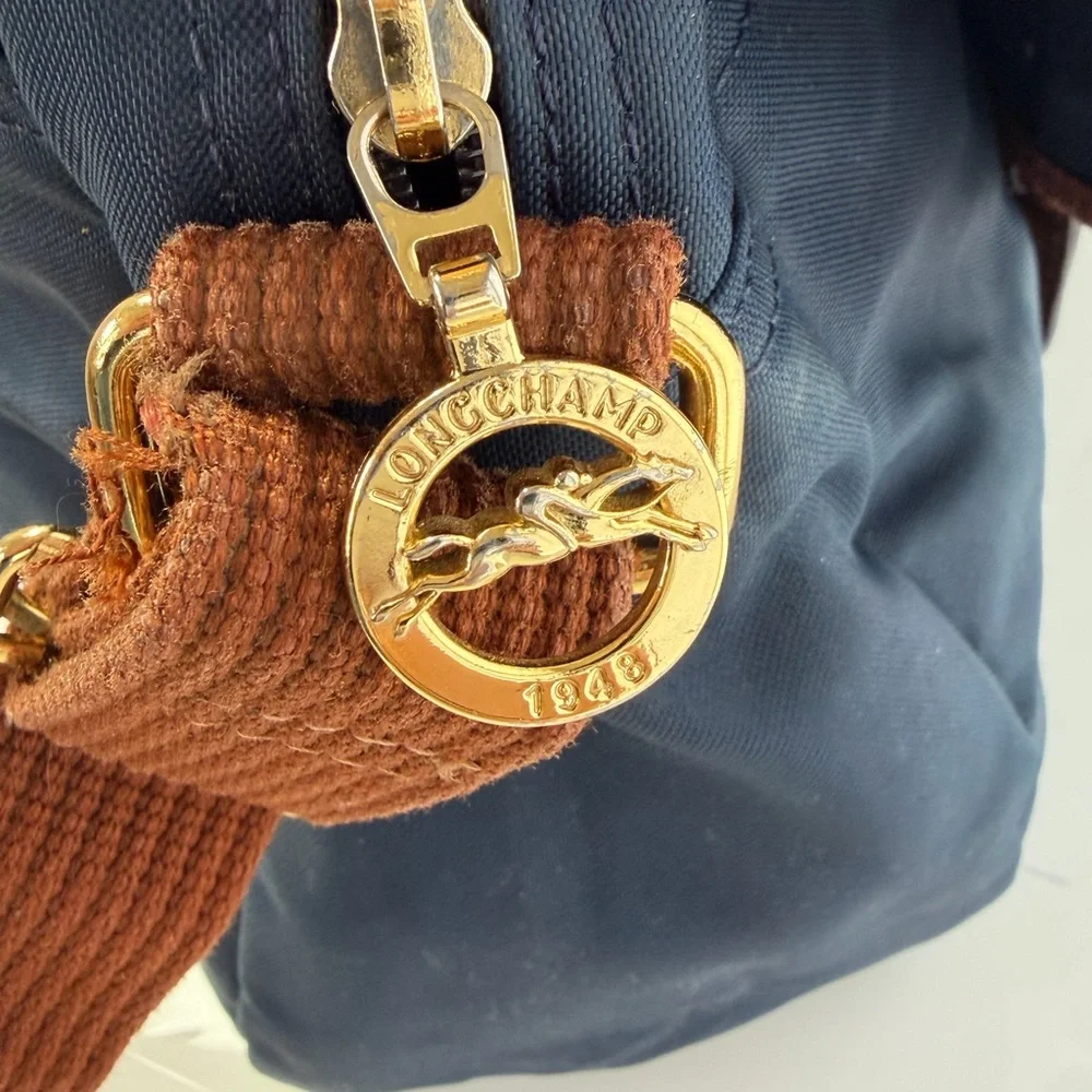 Longchamp Vintage Le Pliage Messenger Bag - Picture 7 of 12